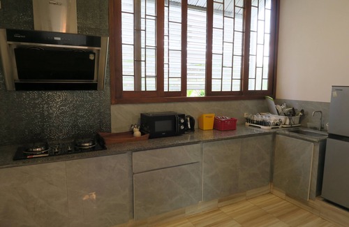 San Sai Villa | 7BR Villa: Sleeps 19, Private Pool, Ideal for Families Near Central Festival