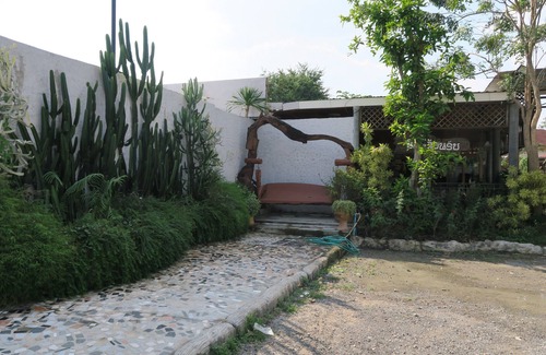 San Sai Villa | 7BR Villa: Sleeps 19, Private Pool, Ideal for Families Near Central Festival