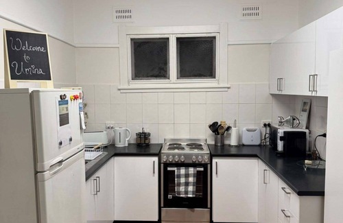 Umina Beach House | 7min walk to Ocean Beach… Gorgeous home in a brilliant location!