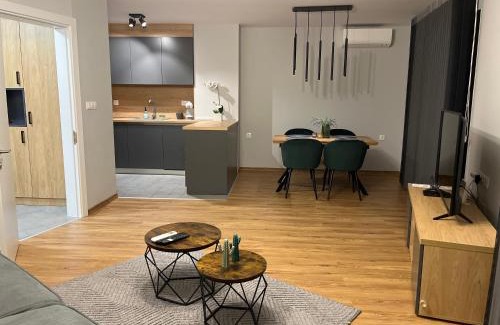 Plovdiv Center Apartment | 7Mins City Garden and Center+P