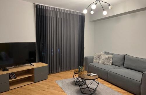 Plovdiv Center Apartment | 7Mins City Garden and Center+P