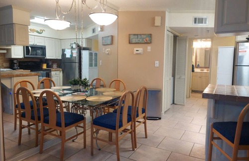 Navarre Beach Condo | 7th floor Sundunes Condo in Navarre, Florida on the beach with beautiful views!