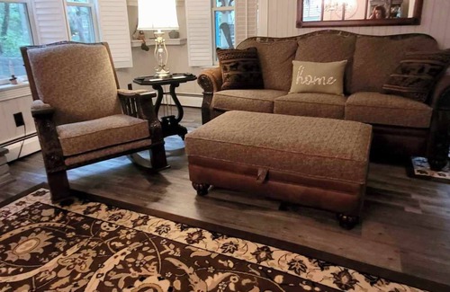 Mount Gretna Heights Cottage | 7th Heaven – Classy & Comfortable Mount Gretna Cottage, New!