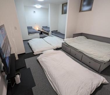 Akita Apartment | 8人で泊れる ペットと泊まれる宿 DoggoInnn Akita