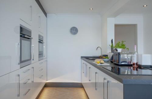 Torquay City Centre Apartment | 8 Bayview, Vernon Court