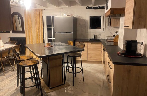 Formigueres Apartment | 8-bed 2-bathroom apartment in the heart of the village