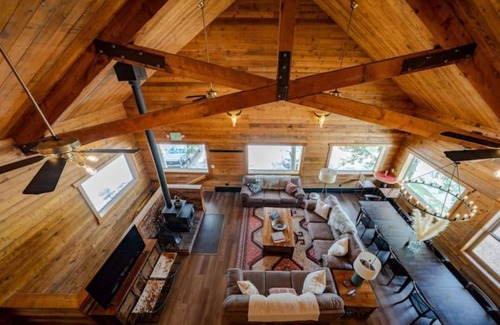 Clark Cabin | 8 bedroom, 10 bathroom lodge perfect for groups, weddings, family reunions