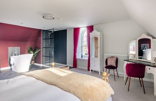 Aberdeen Cottage | 8 bedroom accommodation in Newmachar, near Aberdeen