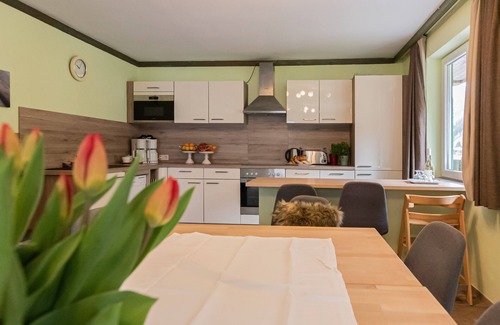 Fusch an der Grossglocknerstrasse Ski Chalet | 8 Bedroom Self Catered Chalet