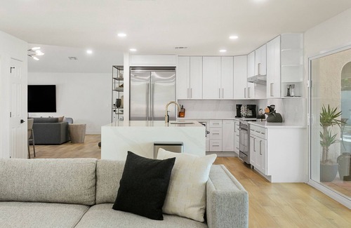 Village Estates House | 8-BR Luxury Retreat w/Pool, Sport Court & 15% OFF 7+ Night Stays! Palms Away