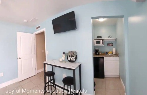 St. Petersburg - Clearwater Apartment | #8 🌉Little Skyway in-law Suite by Joyful Moments