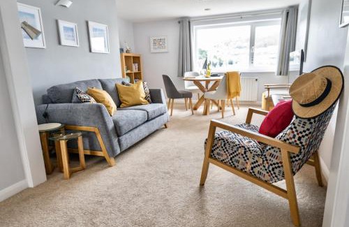 Dartmouth House | 8 Mayflower Court - Apartment with river views, parking and on the level