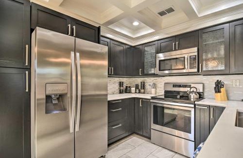 St. Petersburg - Clearwater House | 8 Mi to Beach Family-Friendly, Pastel Gem!