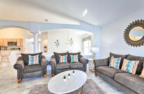 Eagle Pointe South House | 8 Mi to Disney World Home with Lanai and Game Room!