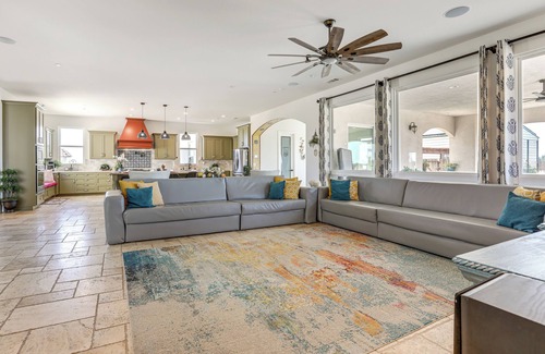 Acampo House | 8 Mi to Lodi Lake: Luxe Home w/On-Site Vineyard