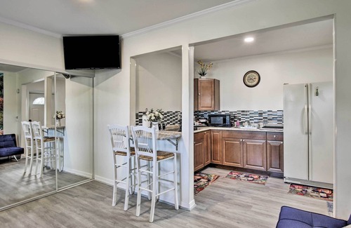 Pine Castle Apartment | 8 Mi to Universal: Orlando Studio w/Fire Pit!