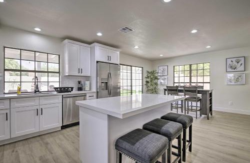 Glendale House | 8 mi to Westgate Family-Friendly Glendale Home!