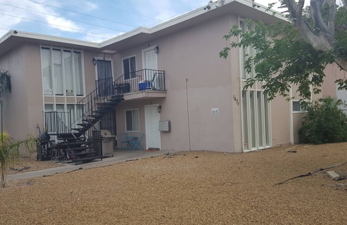 Winchester Apartment | 8 Min to the strip , 2 bedrooms !