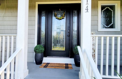 Long Branch House | 8 min Walk to Beach, HUGE and NEW,Family Friendly, Free Beach Passes