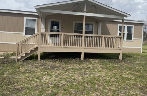 Del Valle House | 8 Minutes from COTA - 6 acre lot