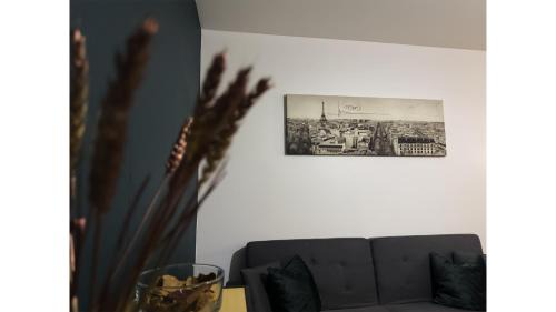 Le Kremlin-Bicetre Apartment | 8 People - 4 rooms - 2 salle de bain - Metro 7 & 14 - Porte Italie - Private Car Park- Wifi