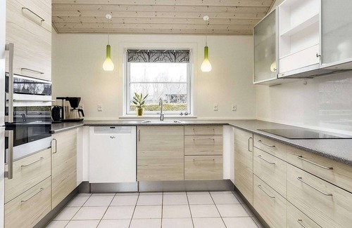 Bøtø By House | 8 person holiday home in Væggerløse-By Traum