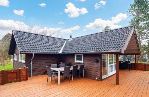 Kramnitse House | 8 person holiday home in Rødby-By Traum