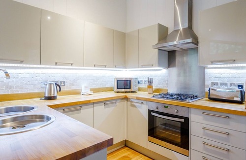 Looe Cottage | 8 STREAMSIDE, pet friendly, luxury holiday cottage in Lanreath