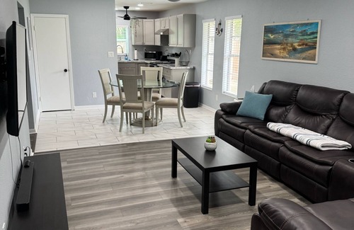 West Lealman House | #8 The Gulfside Getaway Home