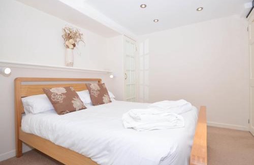 Torquay City Centre House | 8 Torwood Gables