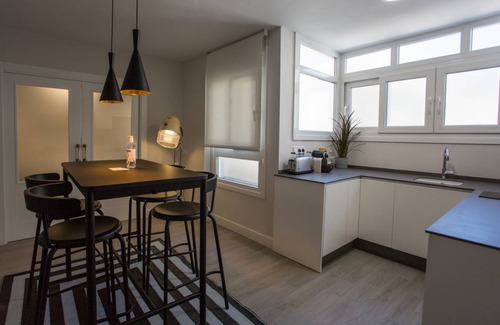 Explanada de la Estacion Apartment | 80 m² Apartment ∙ 2 bedrooms ∙ 4 guests
