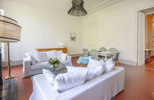 Palais de justice Apartment | 80 m² Apartment ∙ 2 bedrooms ∙ 2 guests