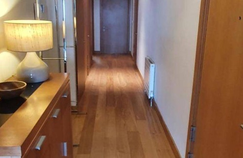 North Wall Apartment | 80 m² Apartment ∙ 2 bedrooms ∙ 5 guests