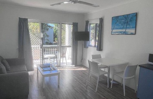 Trinity Beach Apartment | 80 m² Apartment ∙ 2 bedrooms ∙ 6 guests