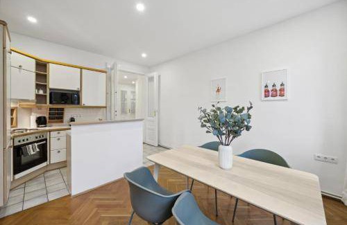 Funfhaus Apartment | 80 m² Apartment ∙ 1 bedroom ∙ 4 guests