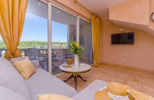 Vrboska Apartment | 80 m² Apartment ∙ 2 bedrooms ∙ 5 guests