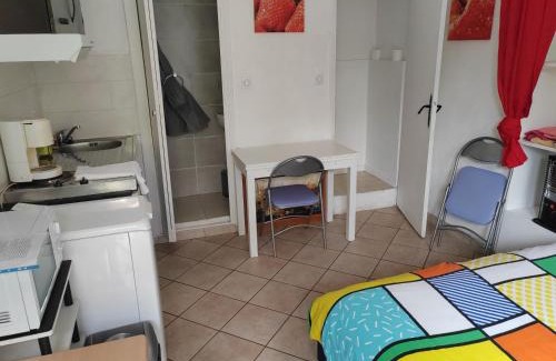 La Terrasse Apartment | 80 m2 appartement indépendant, 4 personnes et plus, piscine et jardin Direct Gare Aéroport