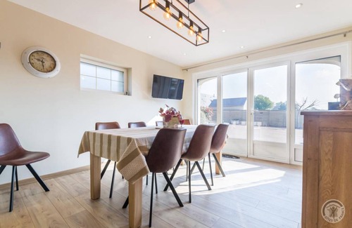 Saint-Floxel House | 80 m² Gîte ∙ 3 bedrooms ∙ 6 guests