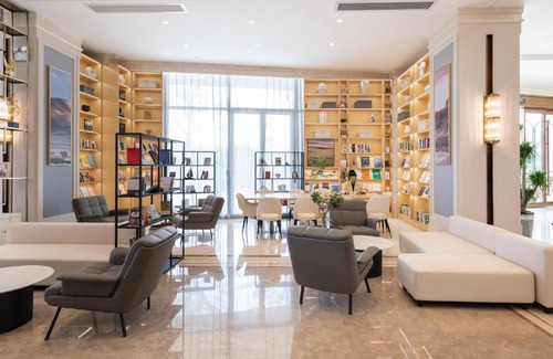 Longhua District Hotel | 80 m² Hotel ∙ 2 guests