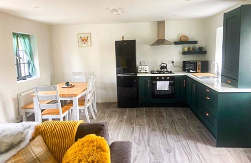 Askeaton House | 80 m² House ∙ 1 bedroom ∙ 4 guests