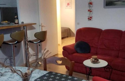 Estreboeuf House | 80 m² House ∙ 2 bedrooms ∙ 4 guests