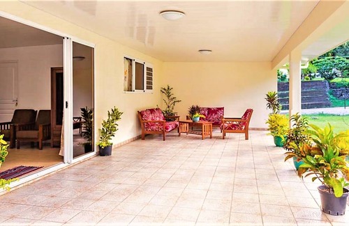 Taiohae House | 80 m² House ∙ 3 bedrooms ∙ 8 guests