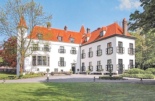 Boekhoute House | 800 m² House ∙ 9 bedrooms ∙ 24 guests