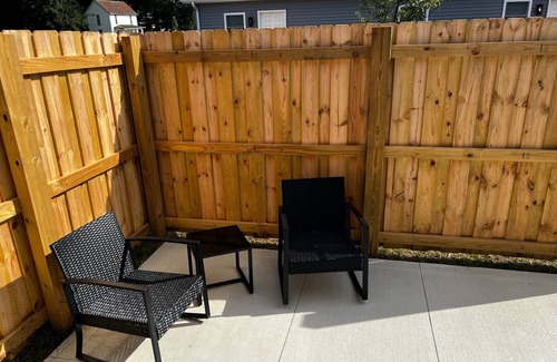 Washington Court House Apartment | 801 Gregg St. 2 Bed Apt Fully Furnished