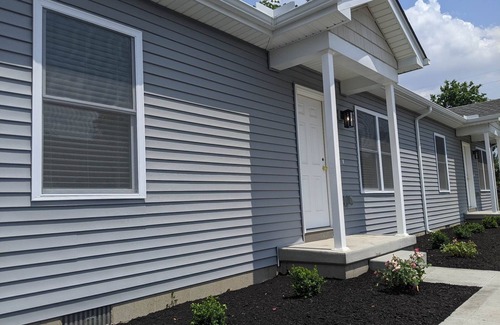 Washington Court House Apartment | 801 Gregg St. 2 Bed Apt Fully Furnished