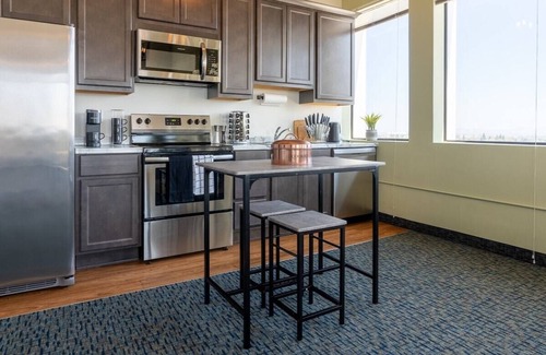 Santa Ana Apartment | 808 · Stunning Sunset Views in a Hi-Rise | Walk to DTSA