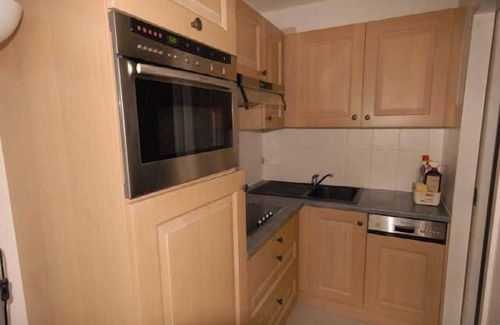 Eaux-Bonnes Apartment | 80m from resort center, 3rd floor, view ski slopes, balcony, tv, 29m², Gourette