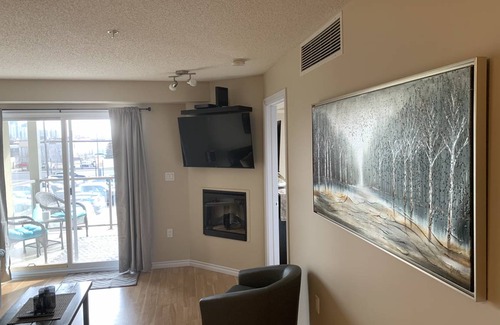 Downtown Edmonton Condo | 81 m² Condo ∙ 2 bedrooms ∙ 4 guests