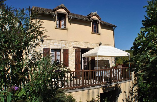 Saint-Aubin-de-Nabirat House | 83 m² Gîte ∙ 3 bedrooms ∙ 6 guests