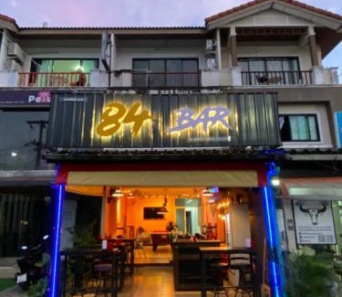 Kathu Apartment | 84 Bar & Guest House Room 5
